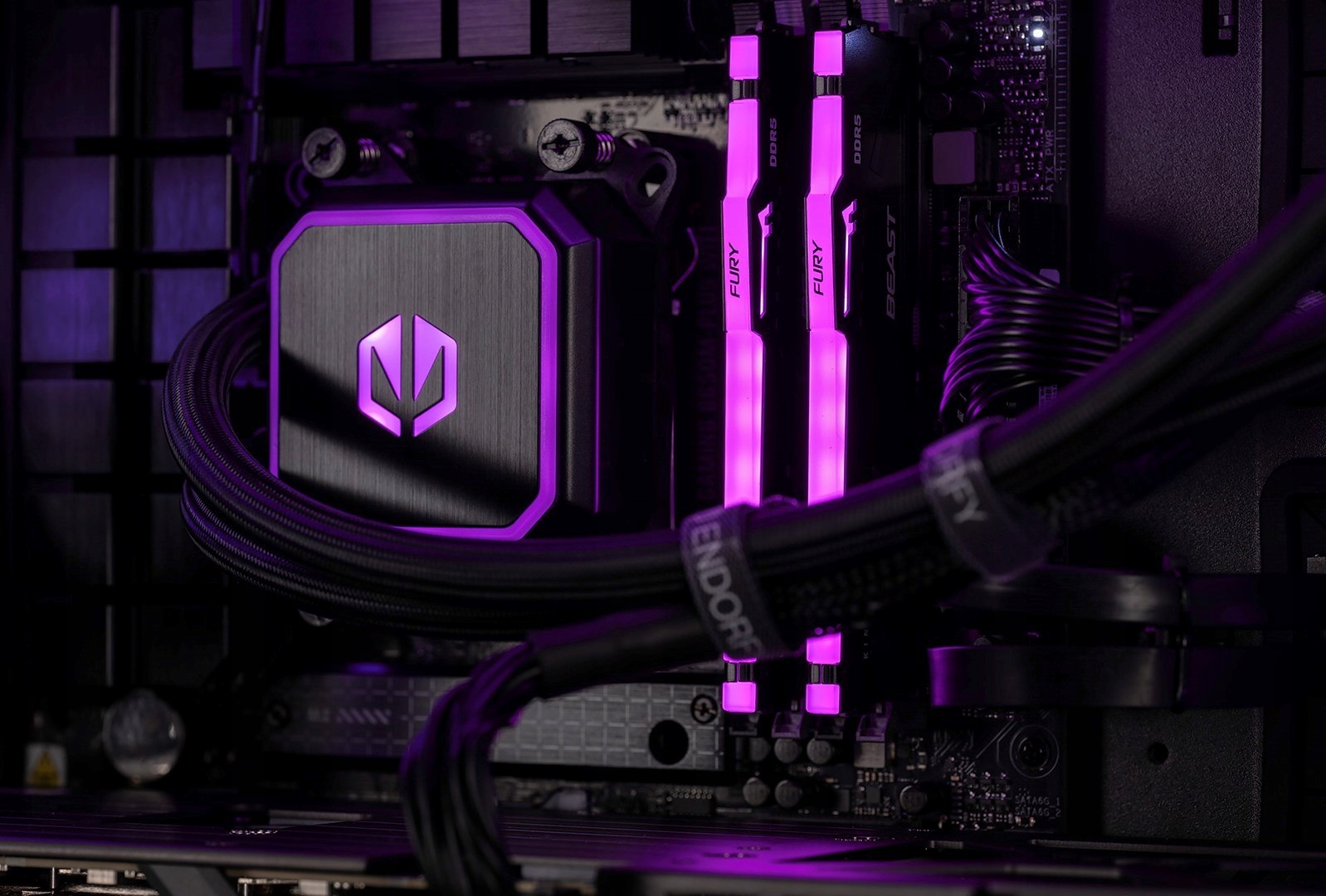 Wydajna pamięć RAM – 32 GB DDR5 z taktowaniem 6000 MHz
