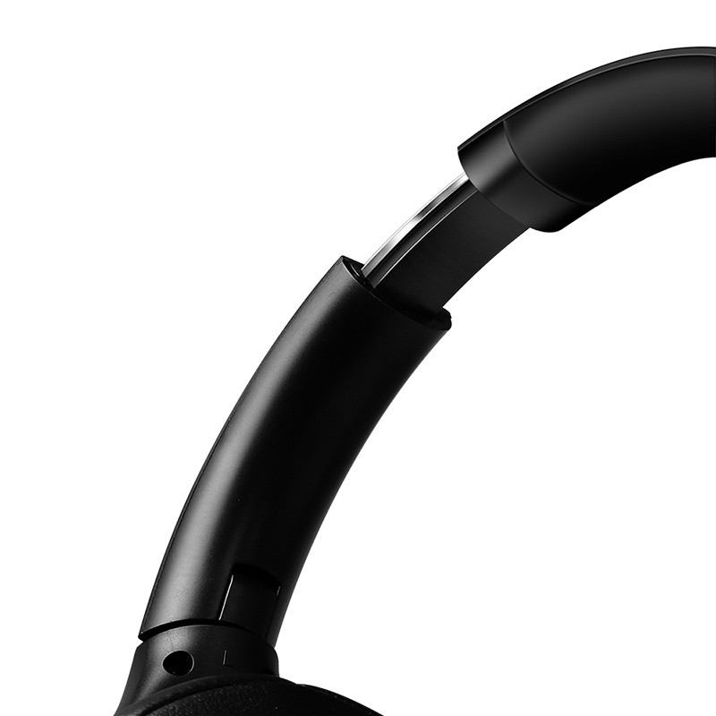 Regulowany pałąk i miękkie nauszniki – Komfort przez wiele godzin