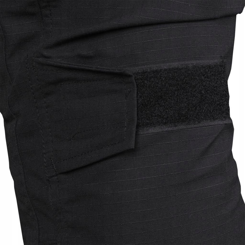 Funkcjonalność: regulacja w pasie i liczne kieszenie