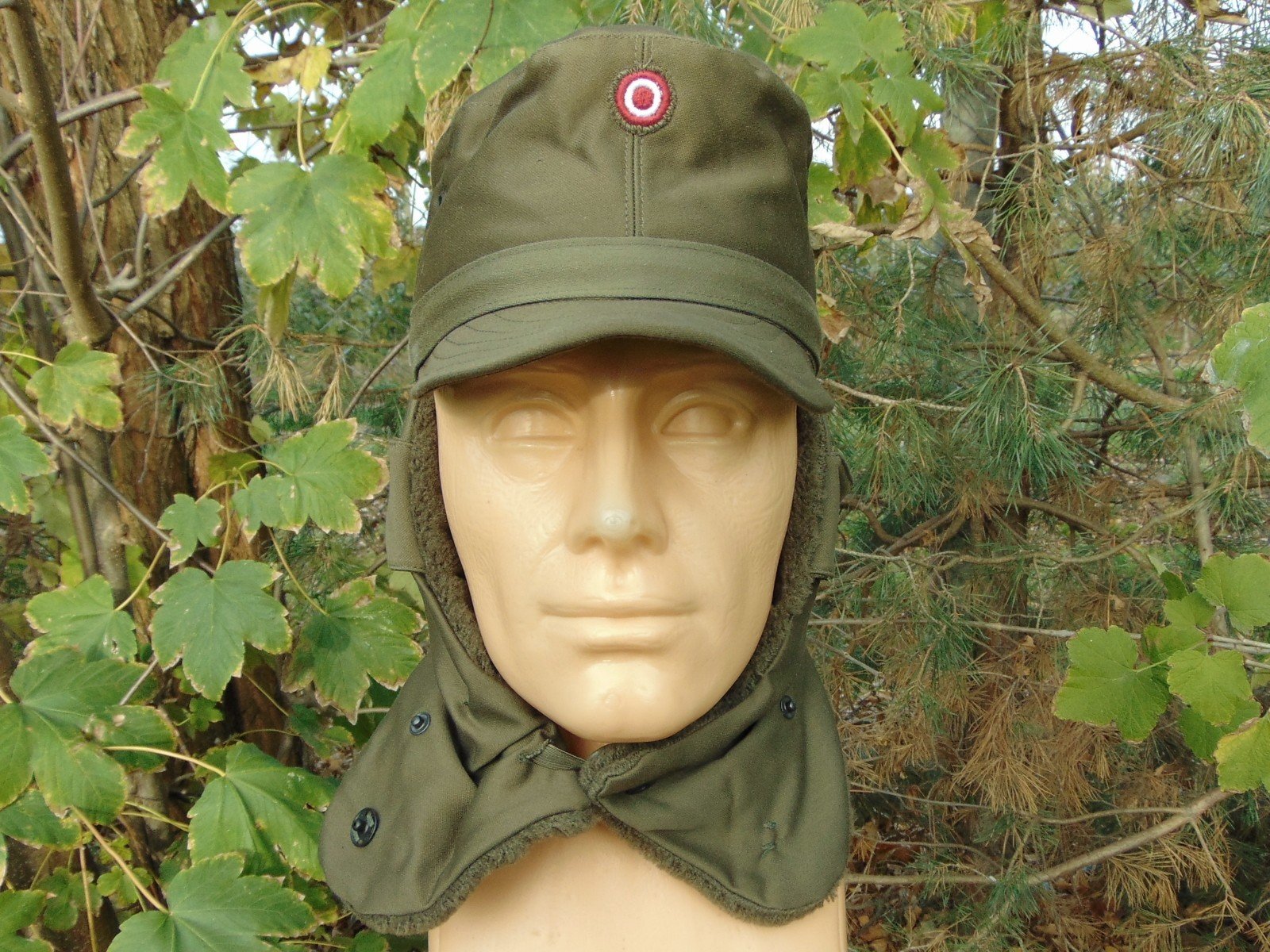 ocieplana-czapka-wojskowa-z-daszkiem-4.jpg