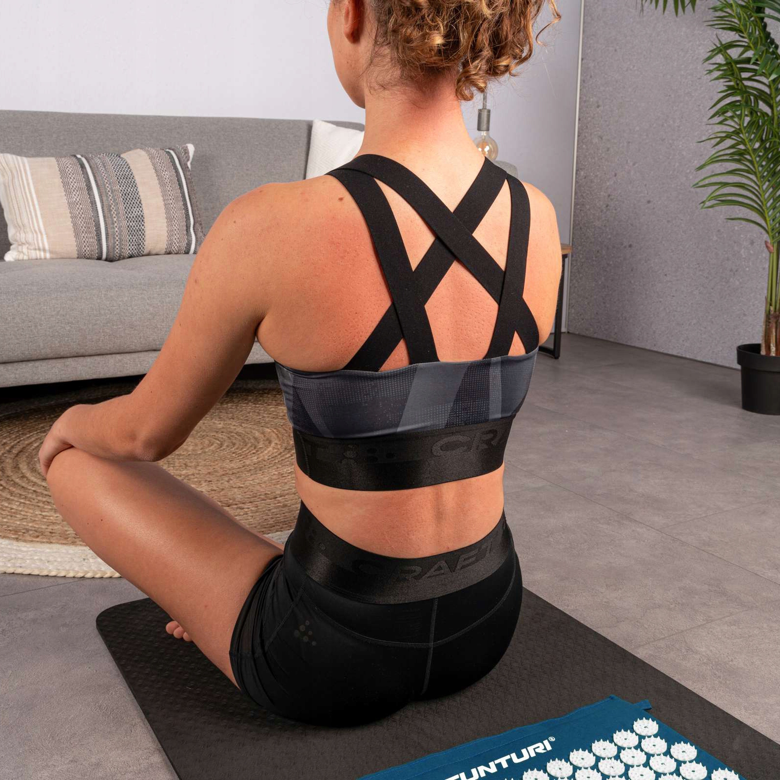 Mata TUNTURI ACUPRESSURE MAT AND PILLOW PETROL – sposób na redukcję bólu i stresu