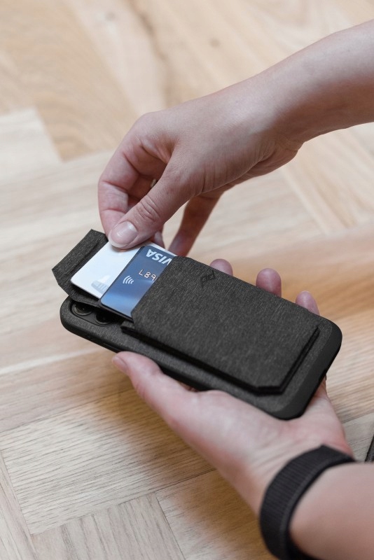 Wygodne przechowywanie do 7 kart