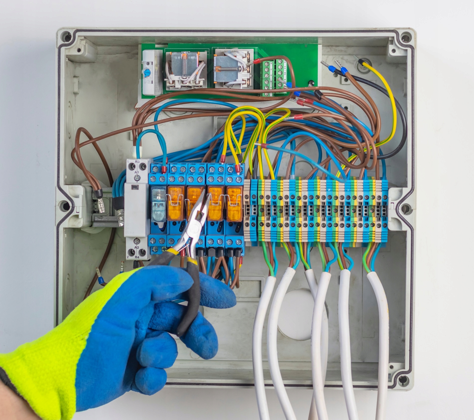 Zastosowanie przewodów Helukabel w instalacjach elektrycznych