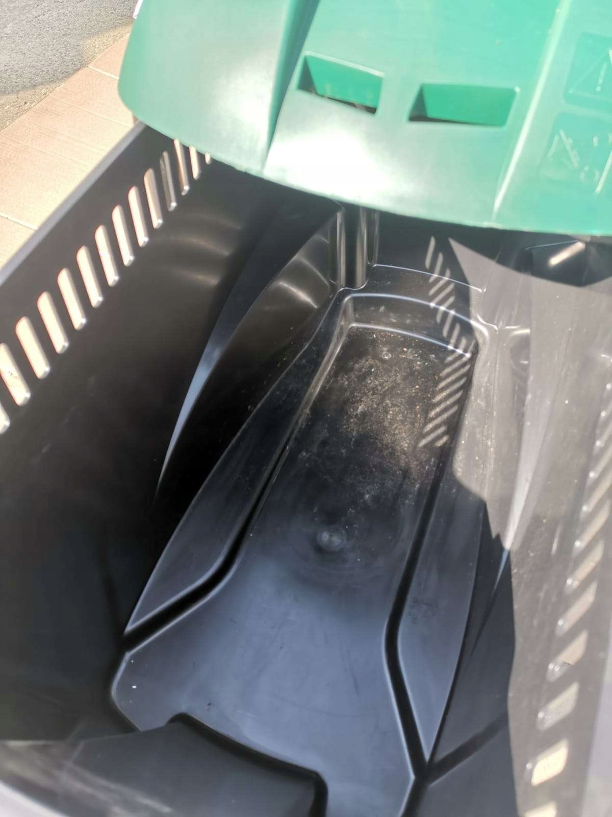 Pojemnik na odpady o pojemności 53 l