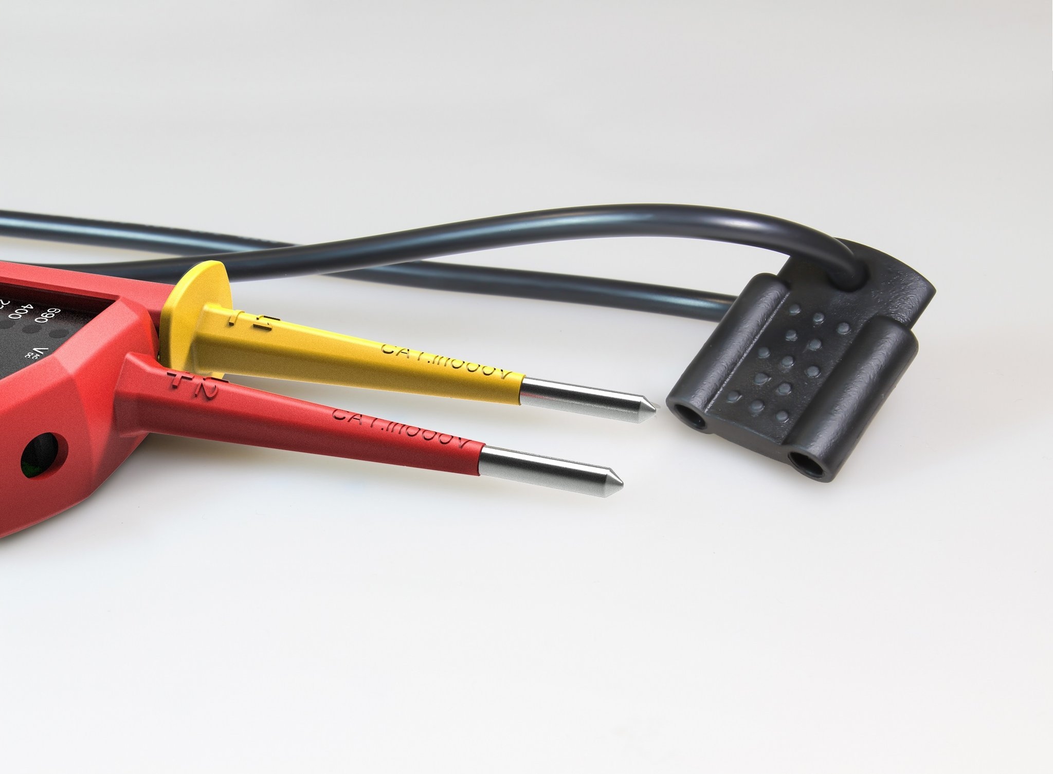 Funkcje ułatwiające pracę: podświetlany wyświetlacz LC i sygnał dźwiękowy