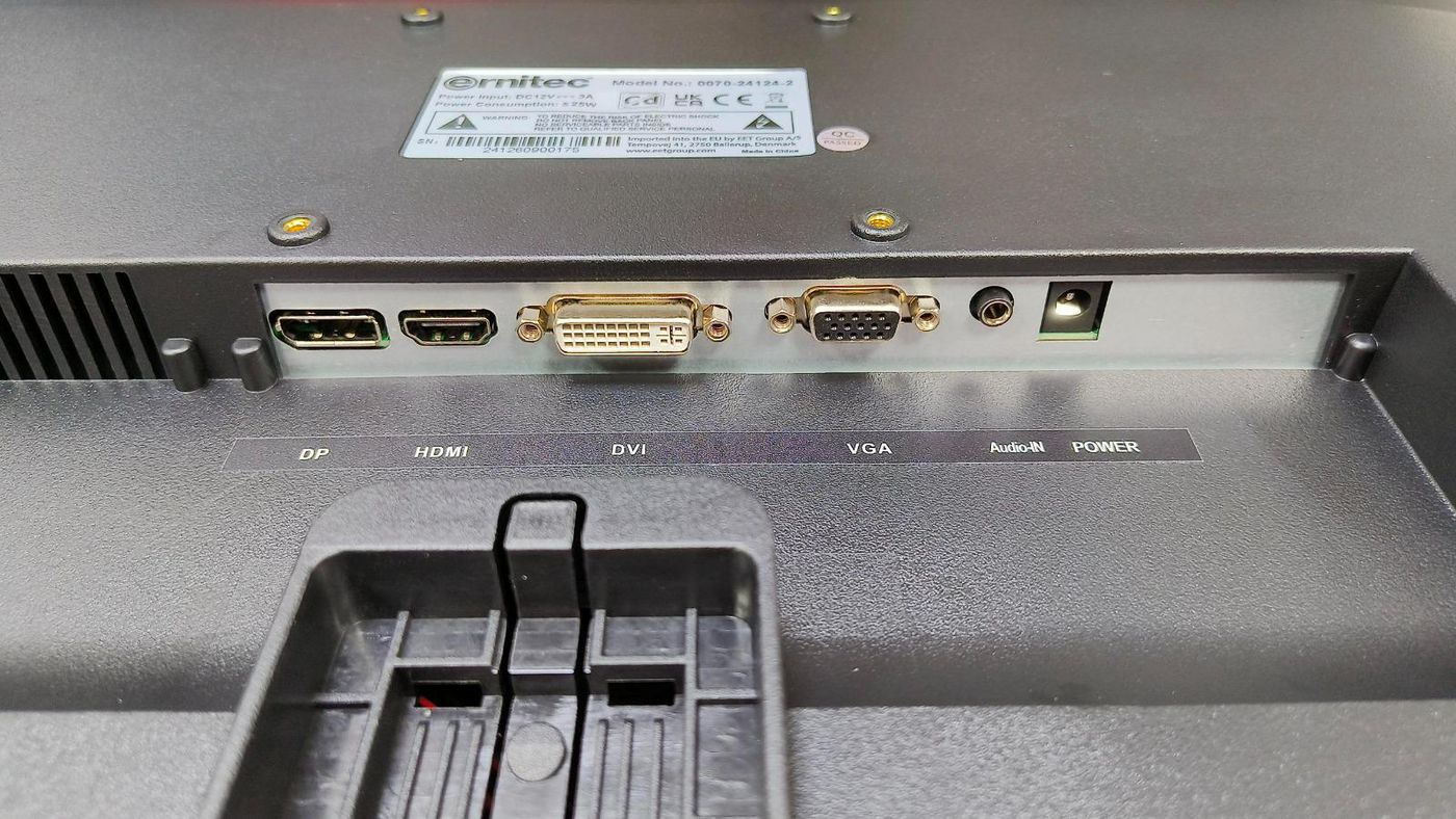 Złącza i porty – HDMI 2.0 oraz DisplayPort dla łatwej łączności