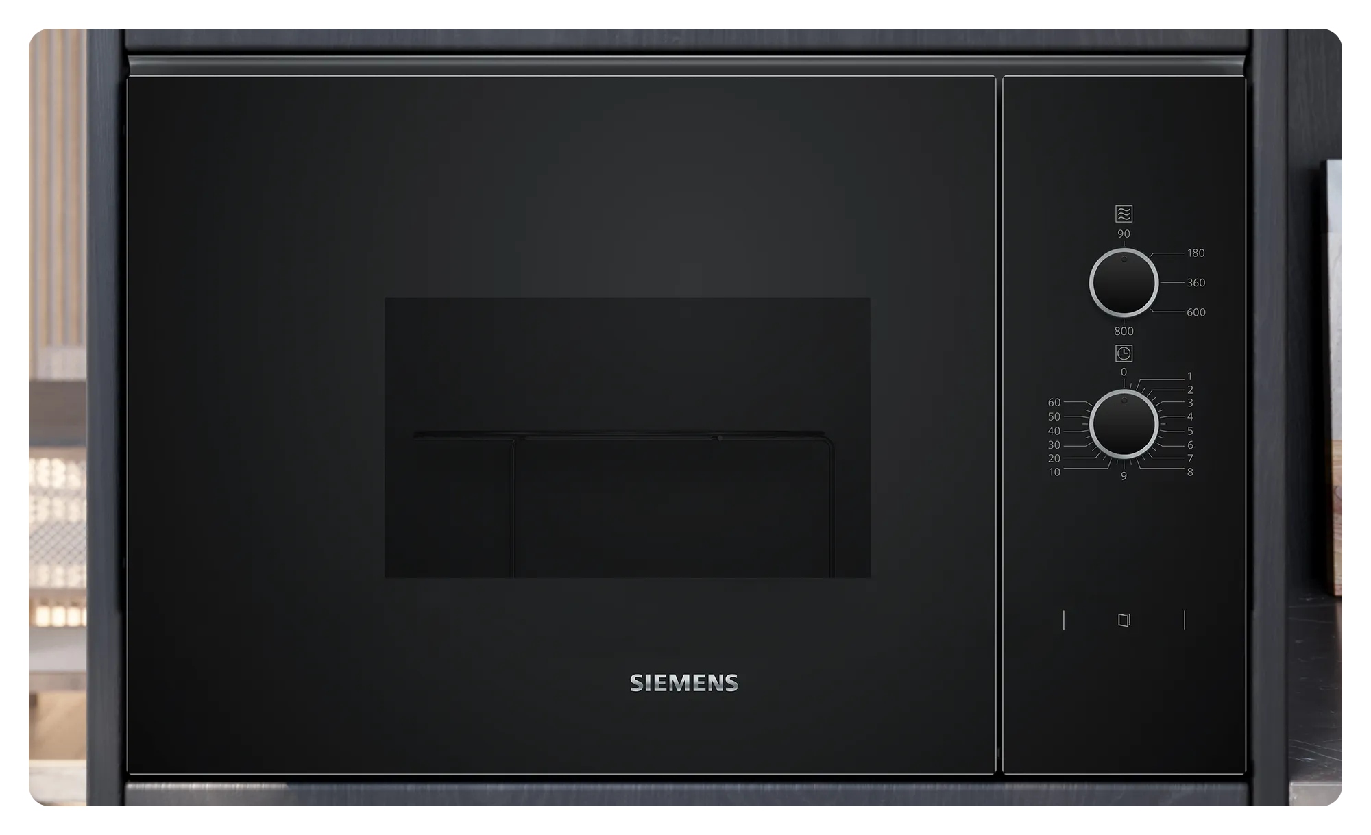 Moc 800 W – Szybkie i efektywne gotowanie