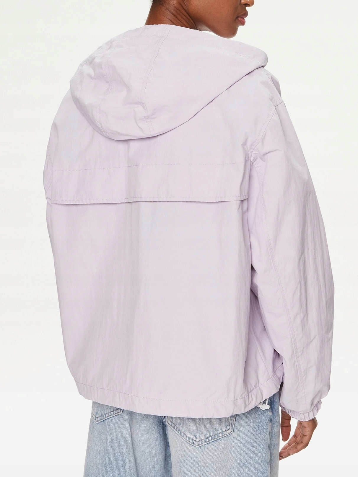 Elegancka ochrona przed wiatrem i chłodem