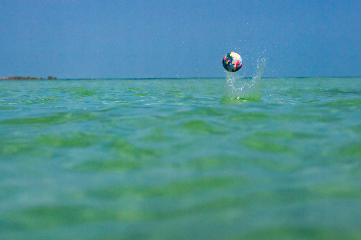 Lekka i odbijająca się piłka do zabawy