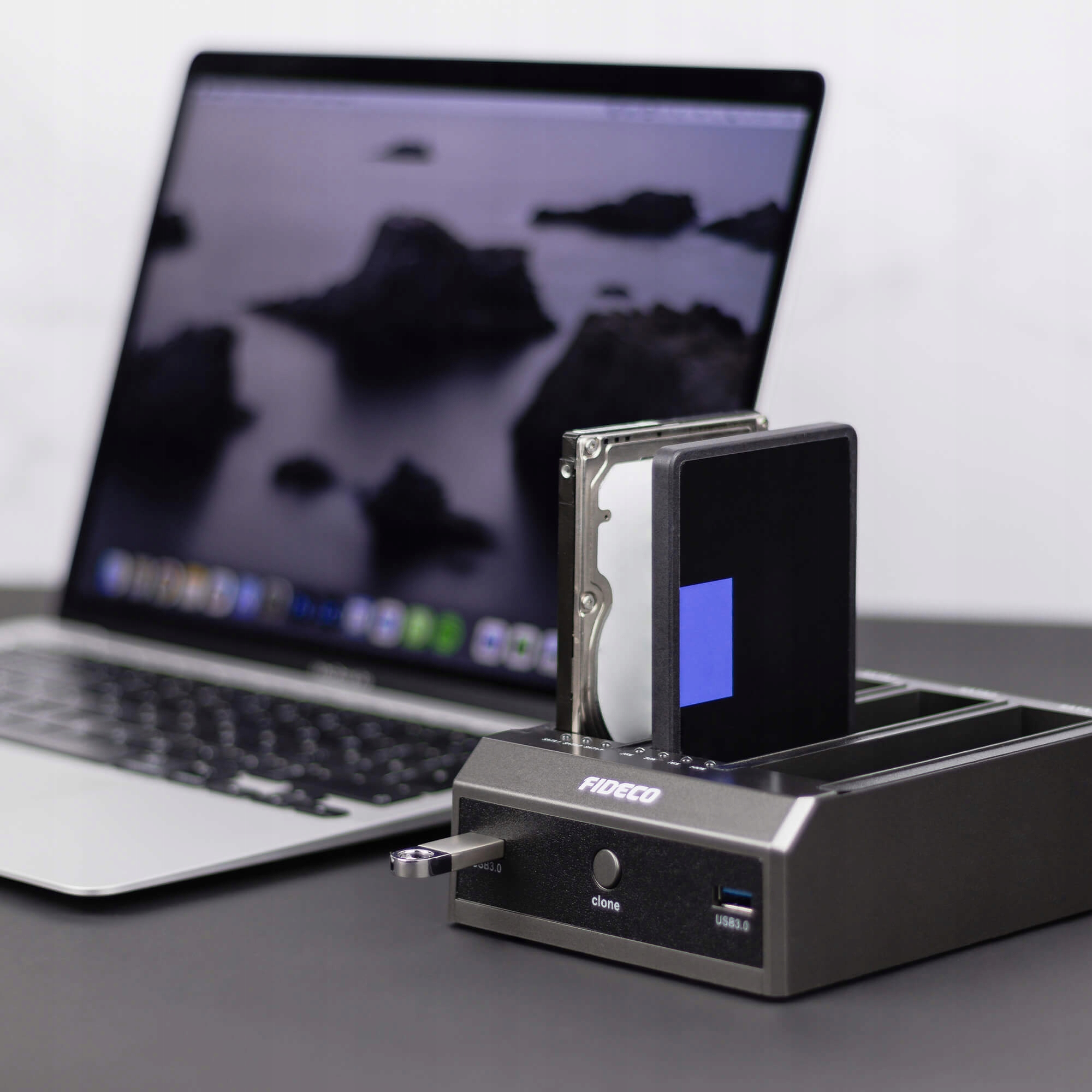 Obsługa dysków HDD i SSD do 18 TB