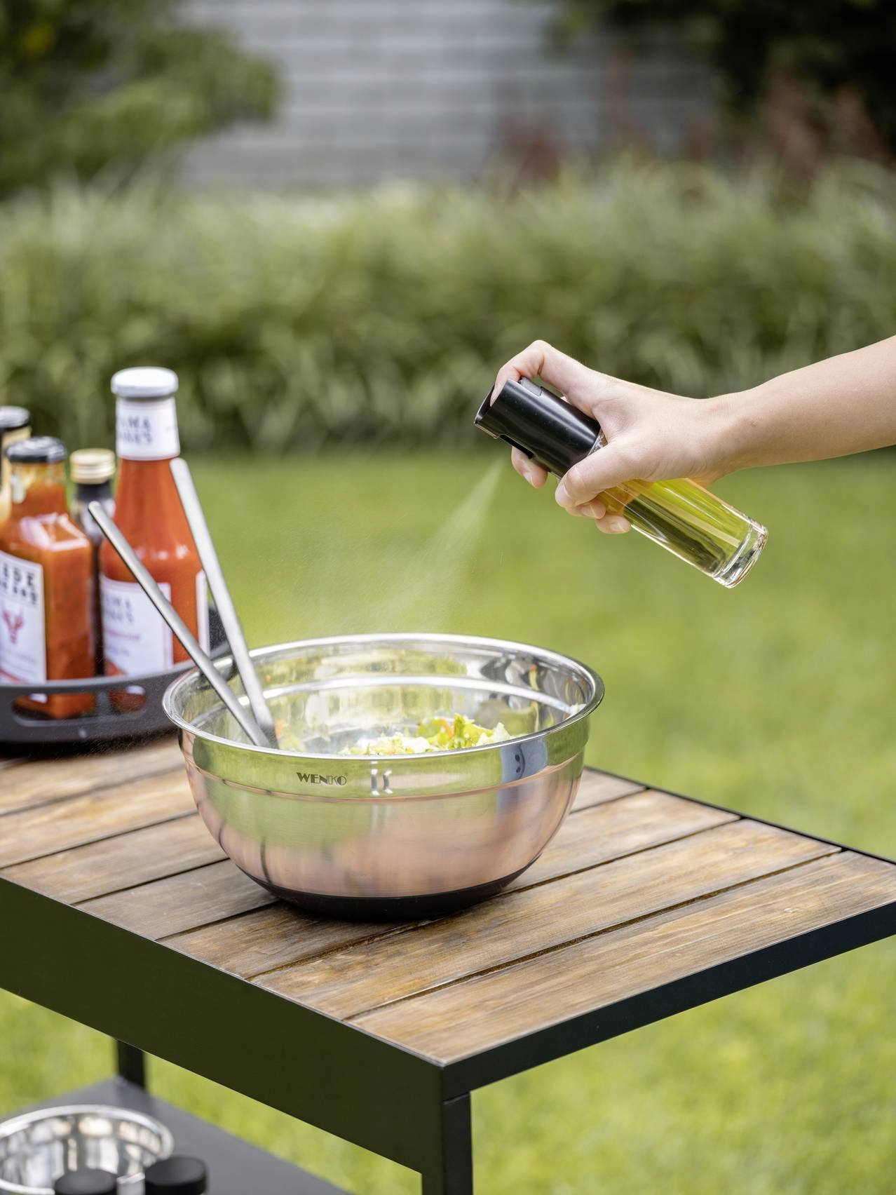 Czarna kolorystyka z serii Outdoor Kitchen