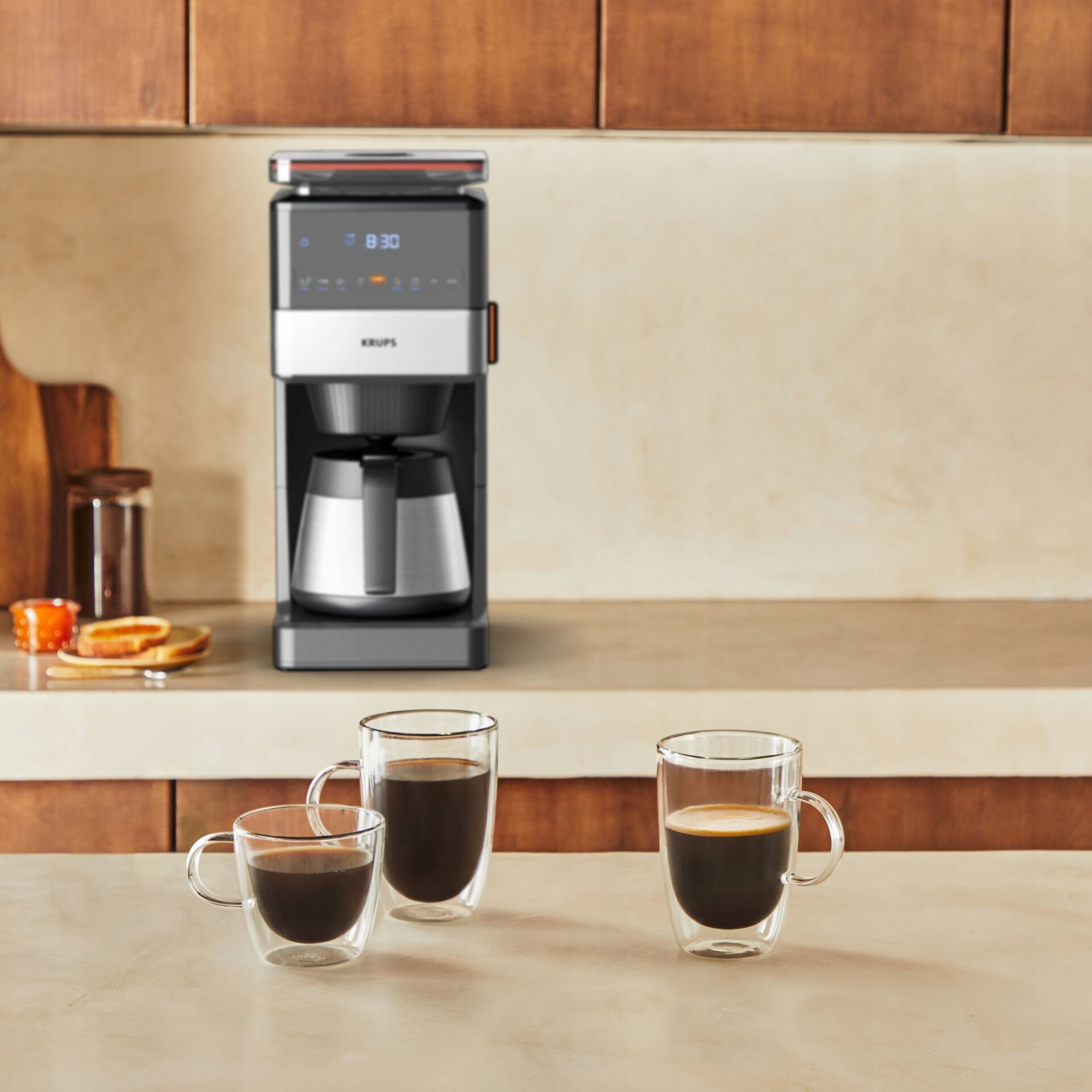 Funkcja utrzymywania ciepła – smak świeżo parzonej kawy przez dłużej