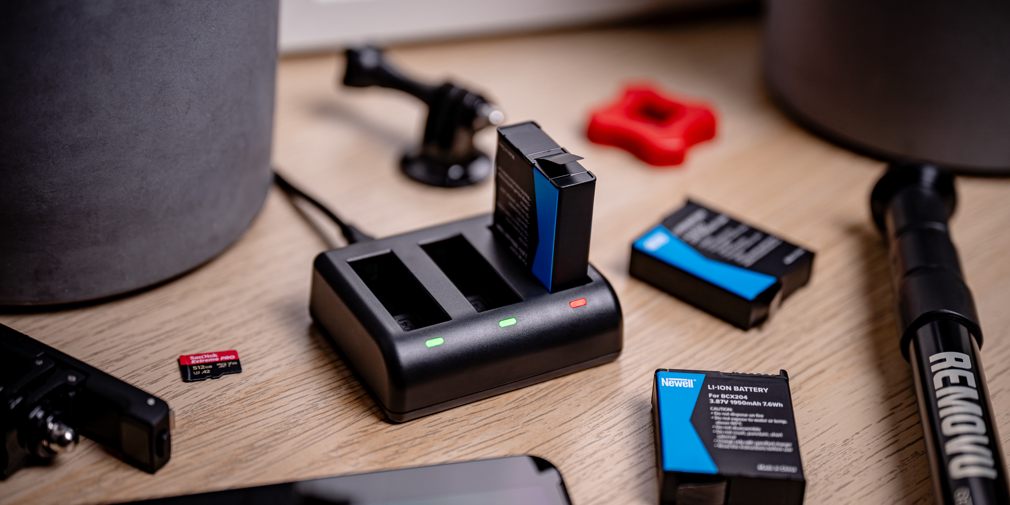 Zestaw Newell ładowarka trzykanałowa SDC-USB-C i trzy akumulatory BCX-204 do DJI Osmo Action