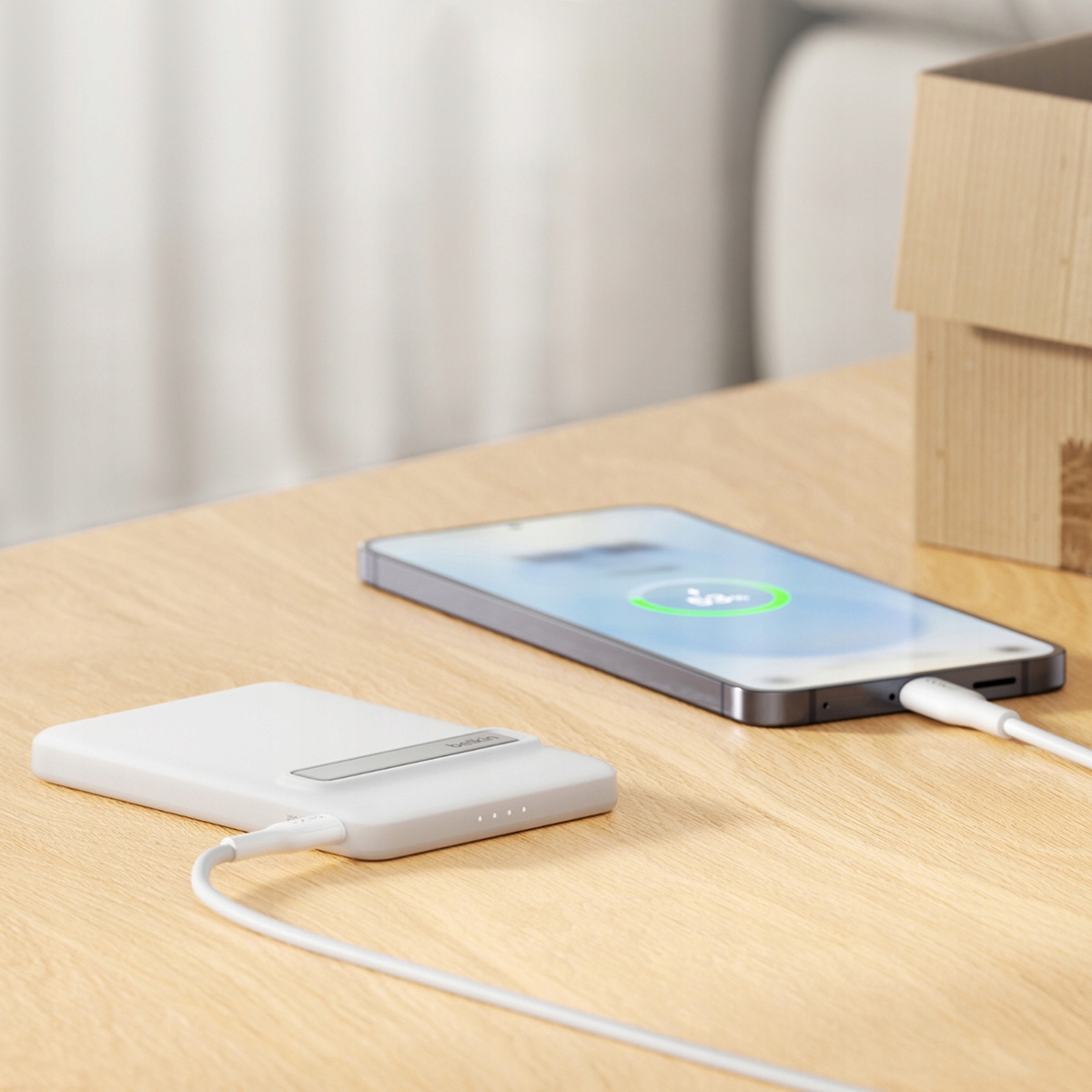 Szybkie ładowanie – 15W bezprzewodowo i 20W przez USB-C