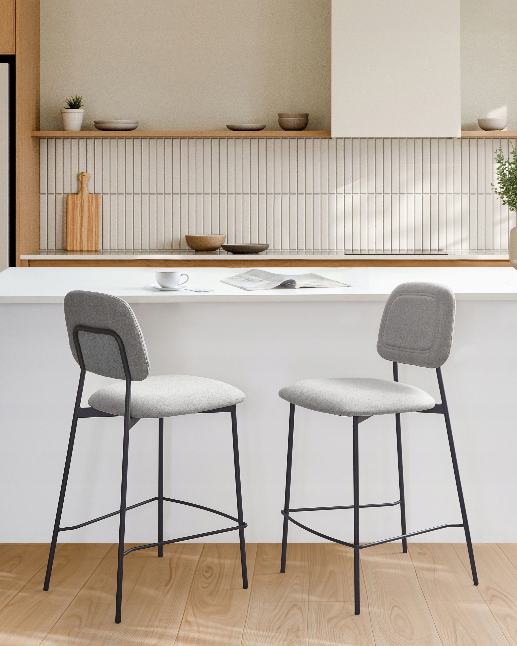 Nowoczesny design z tapicerką przypominającą len