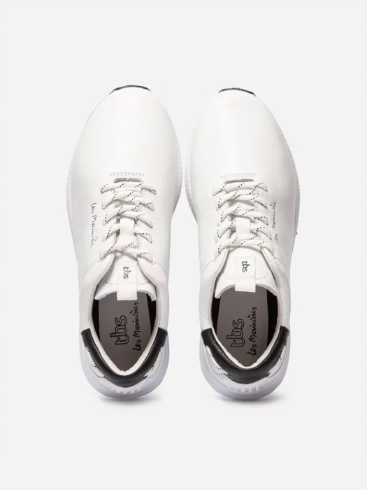 Sznurowane buty damskie od TBS – Komfort i styl