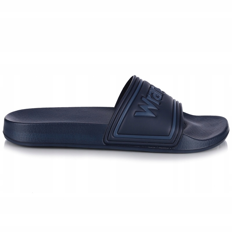 Lekkie i wygodne klapki idealne na lato