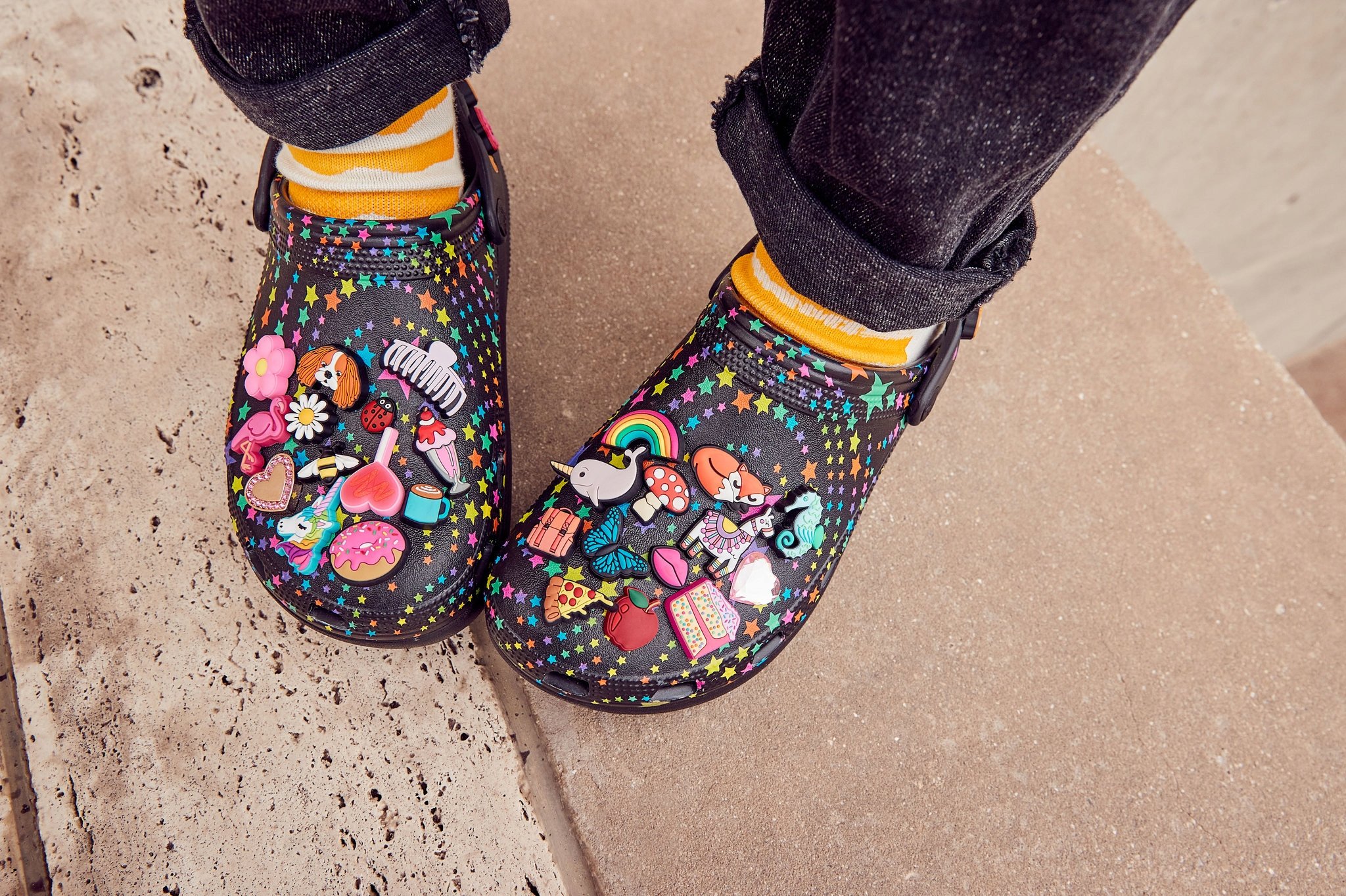 Personalizacja z Jibbitz™ – stwórz unikalny styl