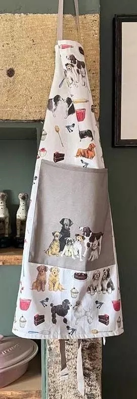 Fartuch kuchenny AP25 6 psów – Elegancja w każdej kuchni