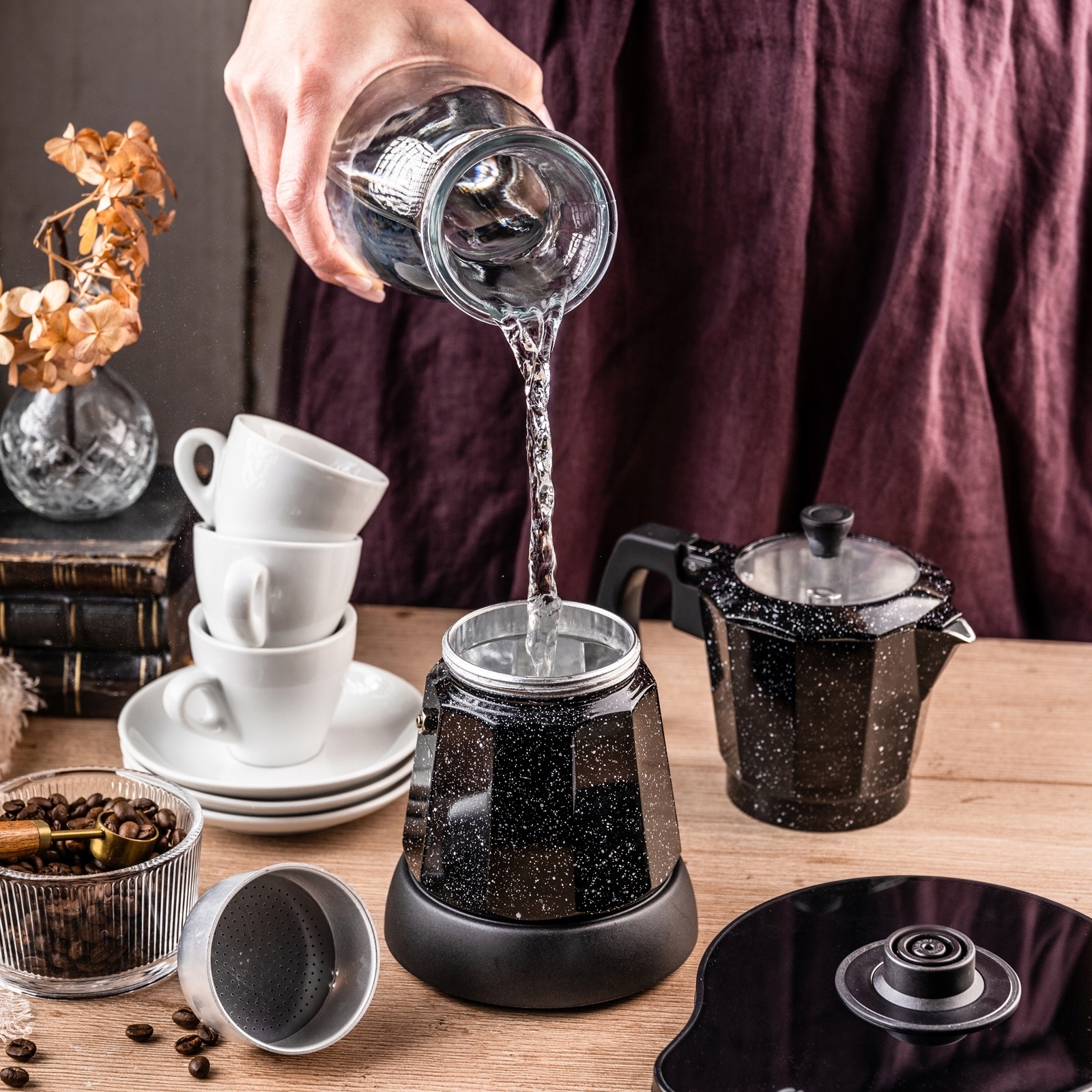 Szybkie parzenie espresso dzięki mocy 500W