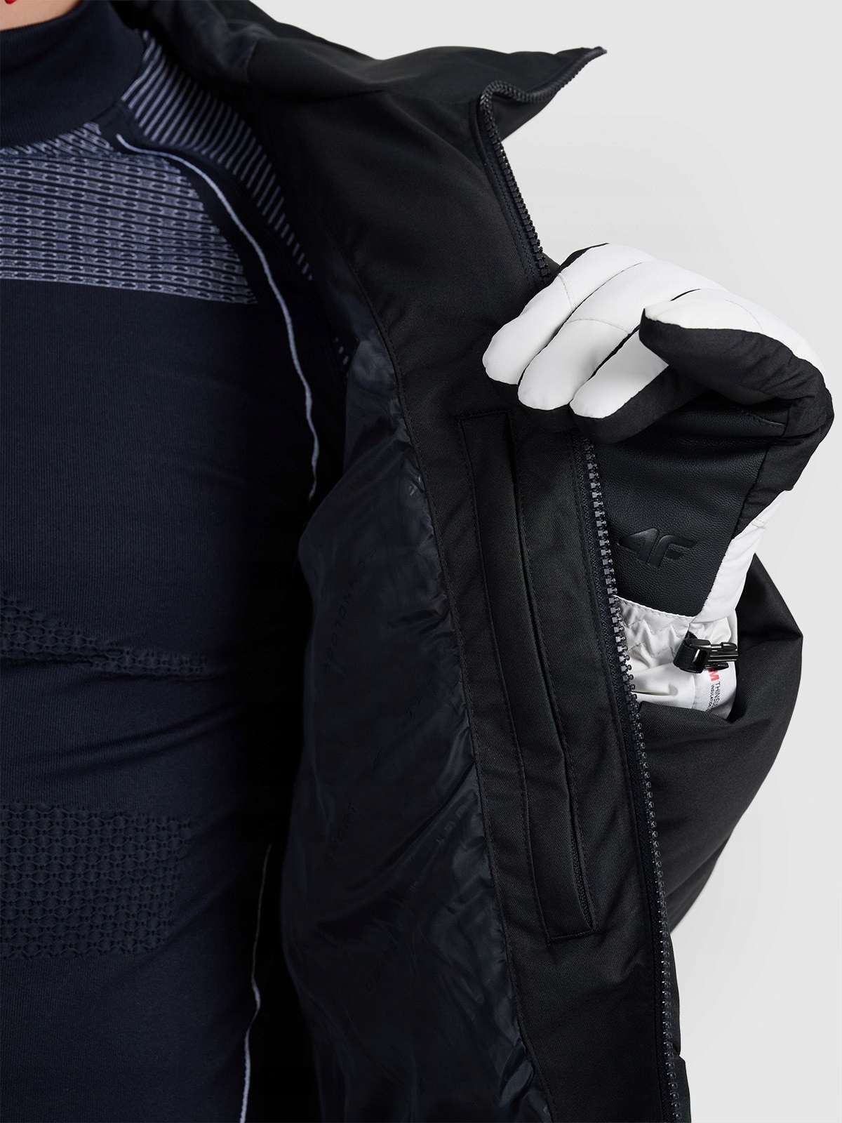 Funkcjonalne kieszenie – Przechowuj najpotrzebniejsze akcesoria