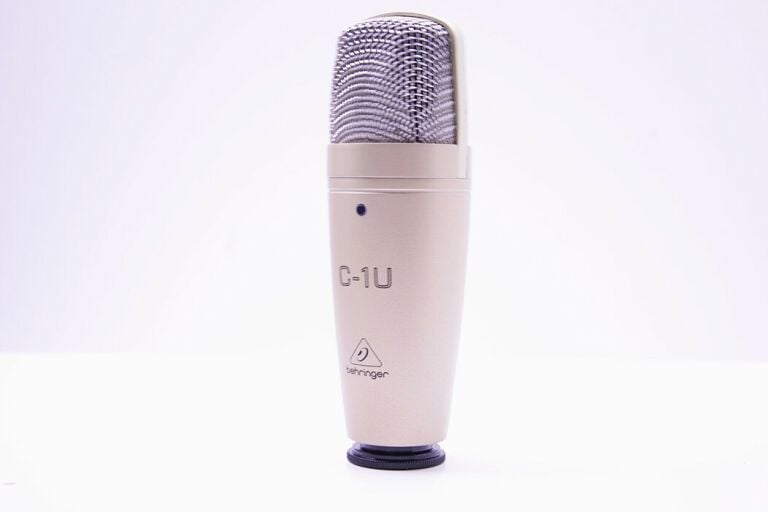 Behringer C-1U – Profesjonalny mikrofon pojemnościowy z USB