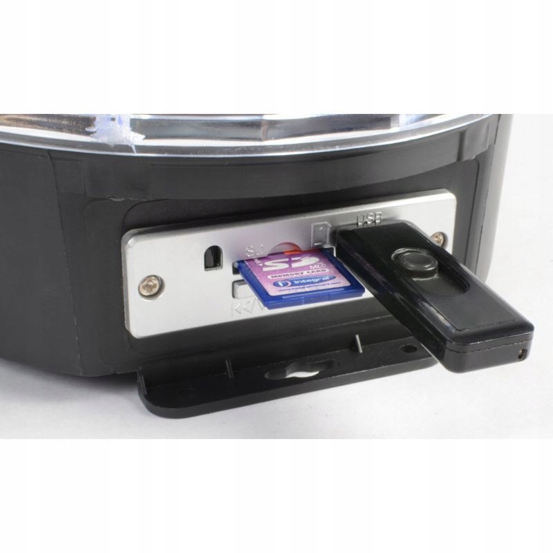 Wbudowany odtwarzacz MP3 i porty USB/SD
