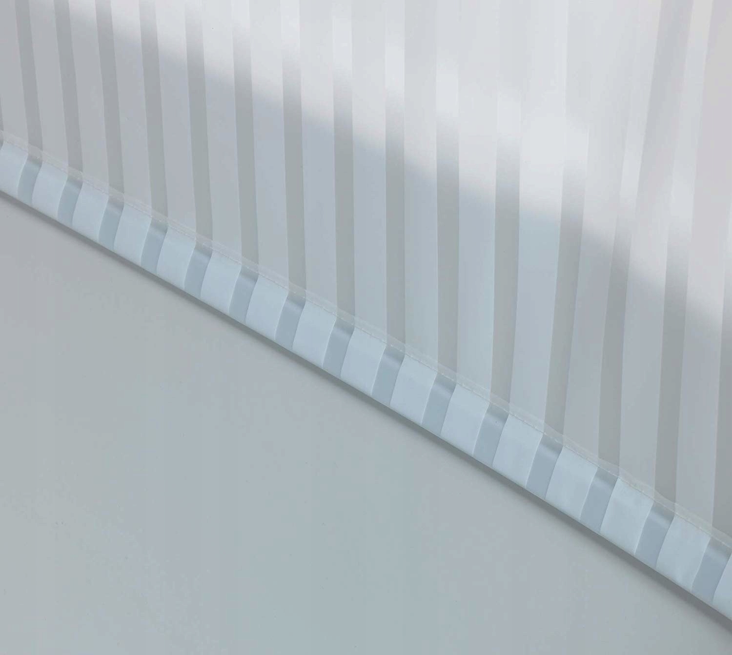 Wodoodporna zasłona prysznicowa z materiału PEVA