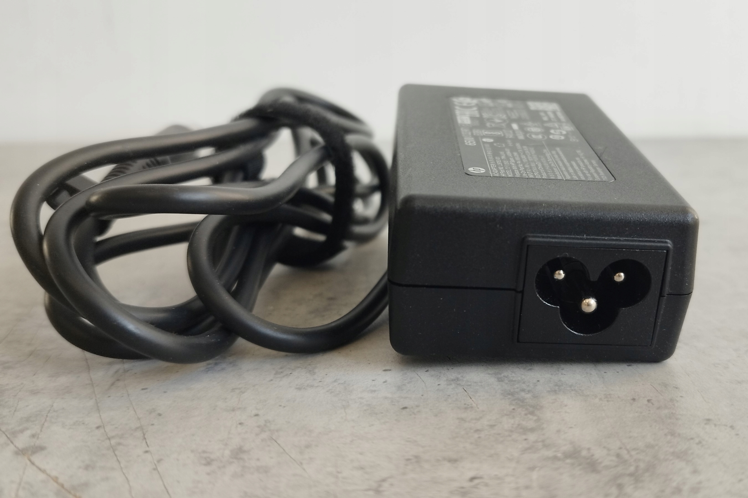 Zabezpieczenia przed przepięciem, przegrzaniem i zwarciem – Bezpieczeństwo użytkowania