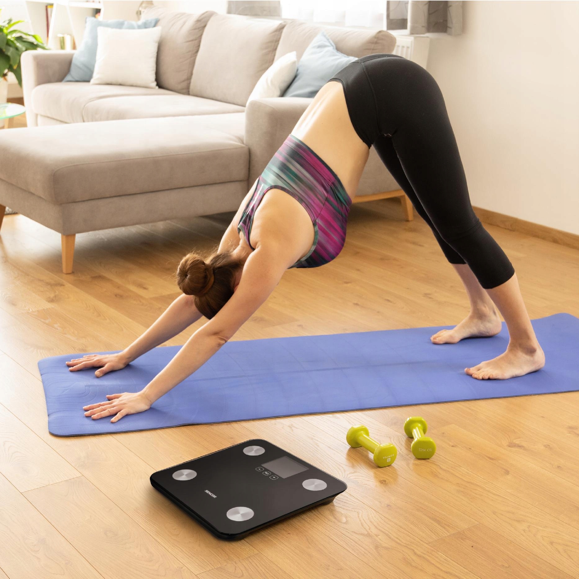 Duży wyświetlacz LCD z podświetleniem – komfort użytkowania