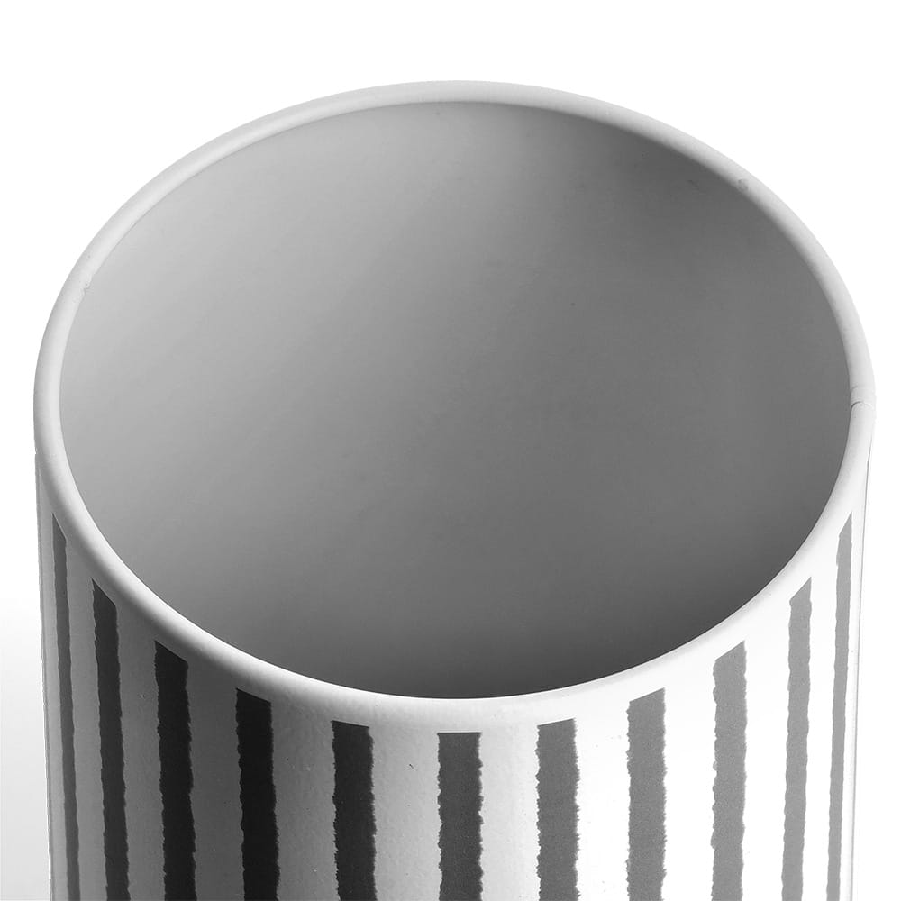 Bezpieczne materiały – Metal i bambus dla zdrowego przechowywania