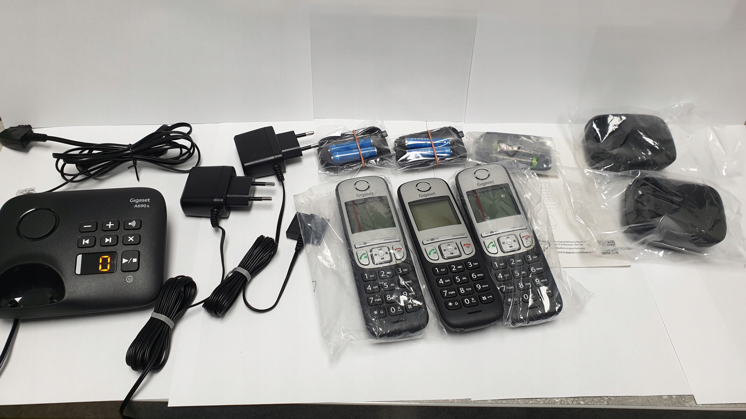Ergonomiczna klawiatura i książka telefoniczna do 100 kontaktów