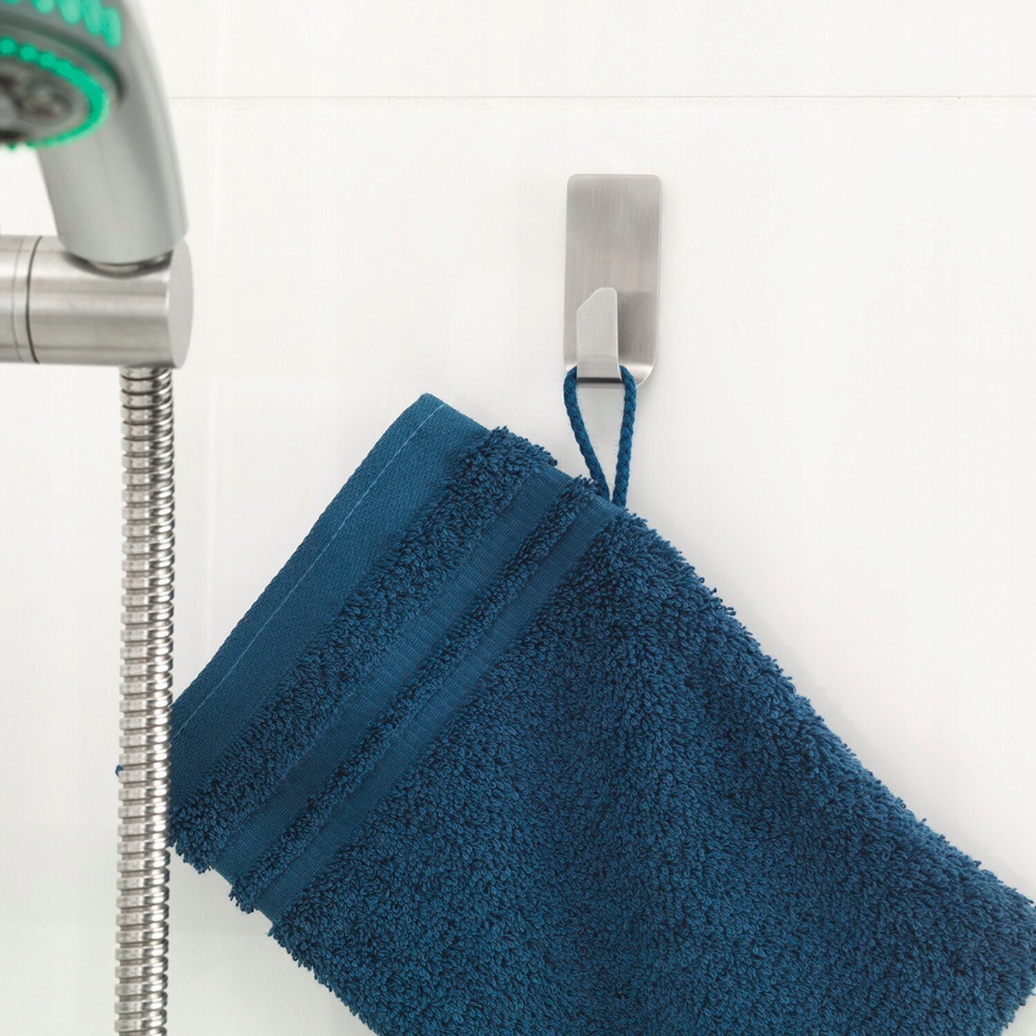 Wodoodporność i wytrzymałość – Doskonały do kuchni i łazienki