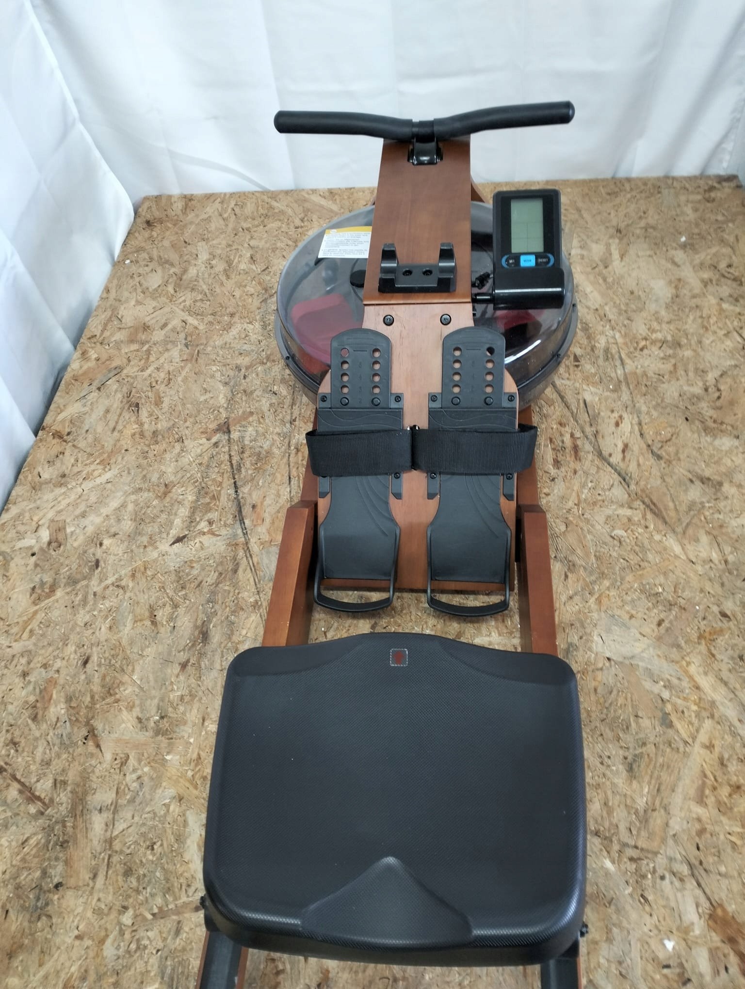 Składana konstrukcja oszczędzająca miejsce