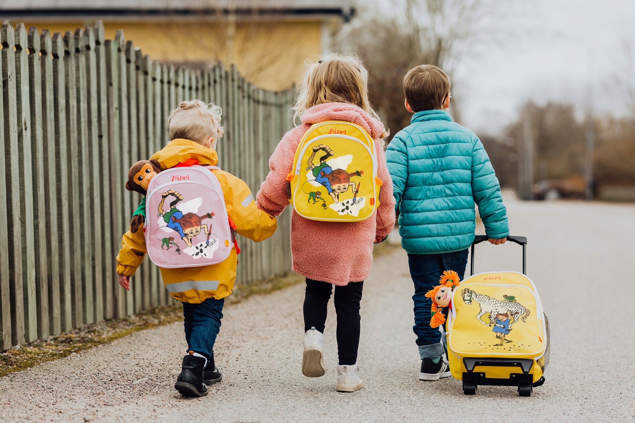 Walizka na kółkach dla dzieci, żółta Pippi – Idealny towarzysz małych podróżników