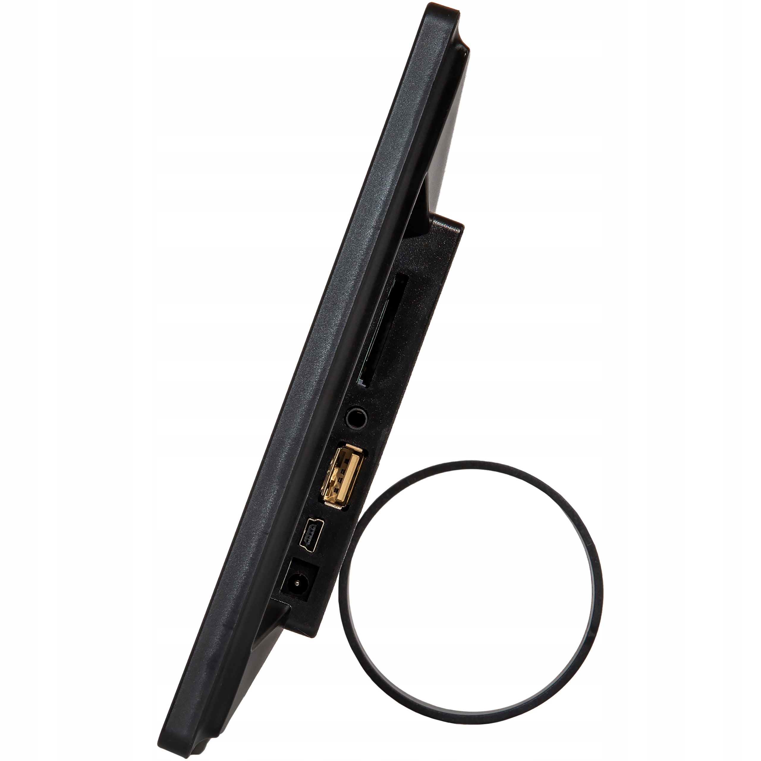 Wbudowany czytnik kart pamięci – Łatwe przesyłanie zdjęć