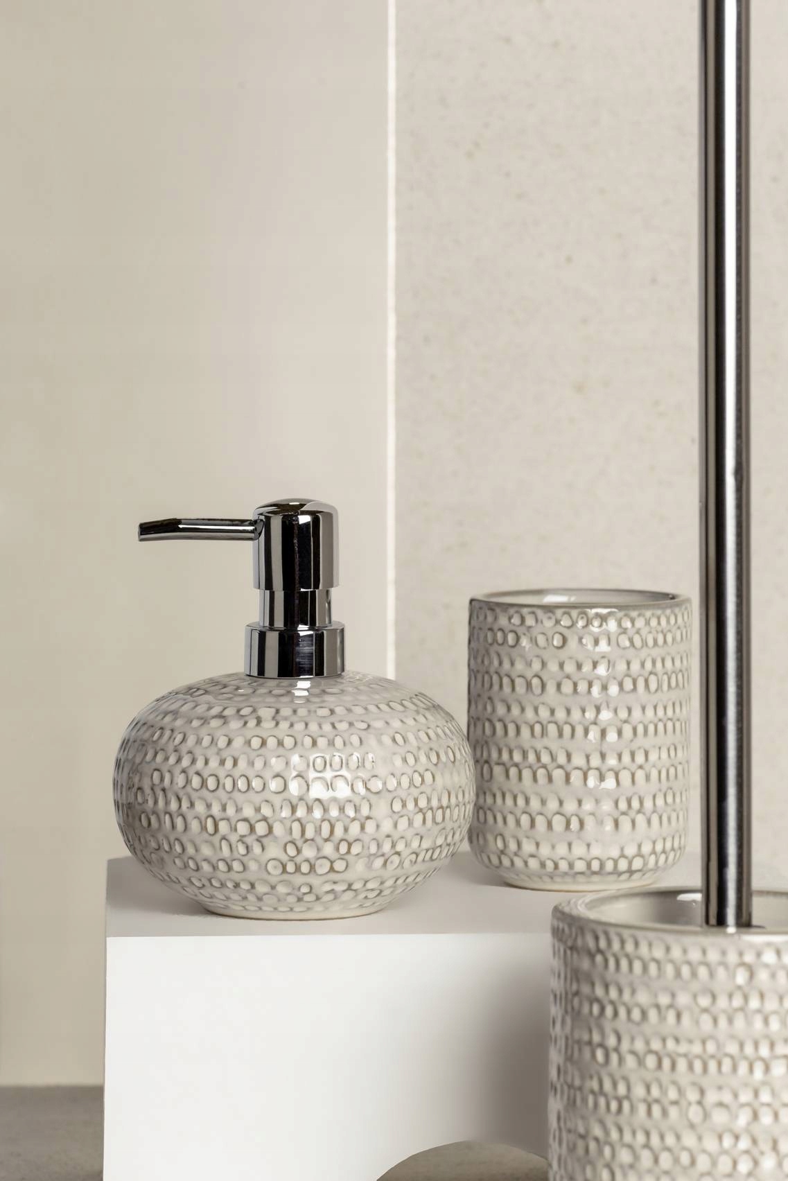 Stylowy efekt glazury – Doskonałe uzupełnienie aranżacji łazienki