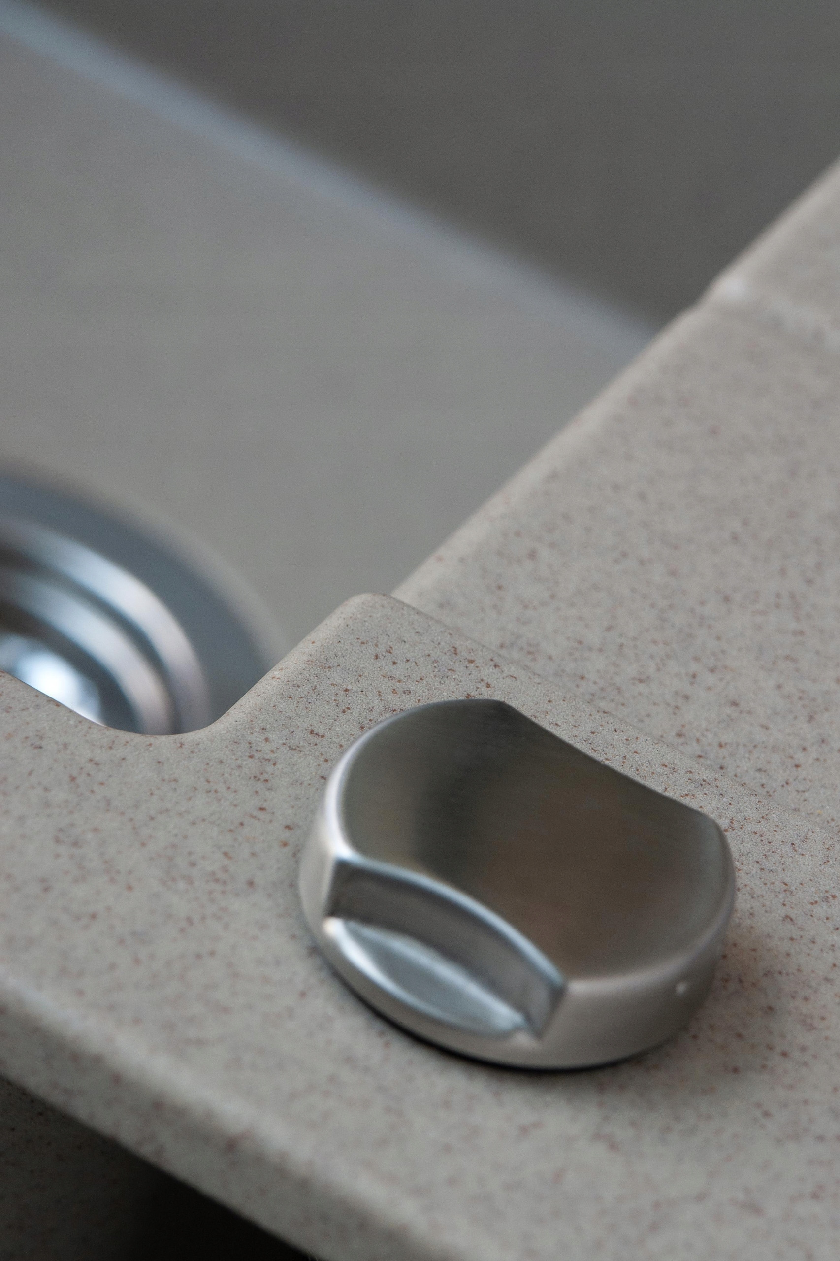 Odwracalny korek automatyczny