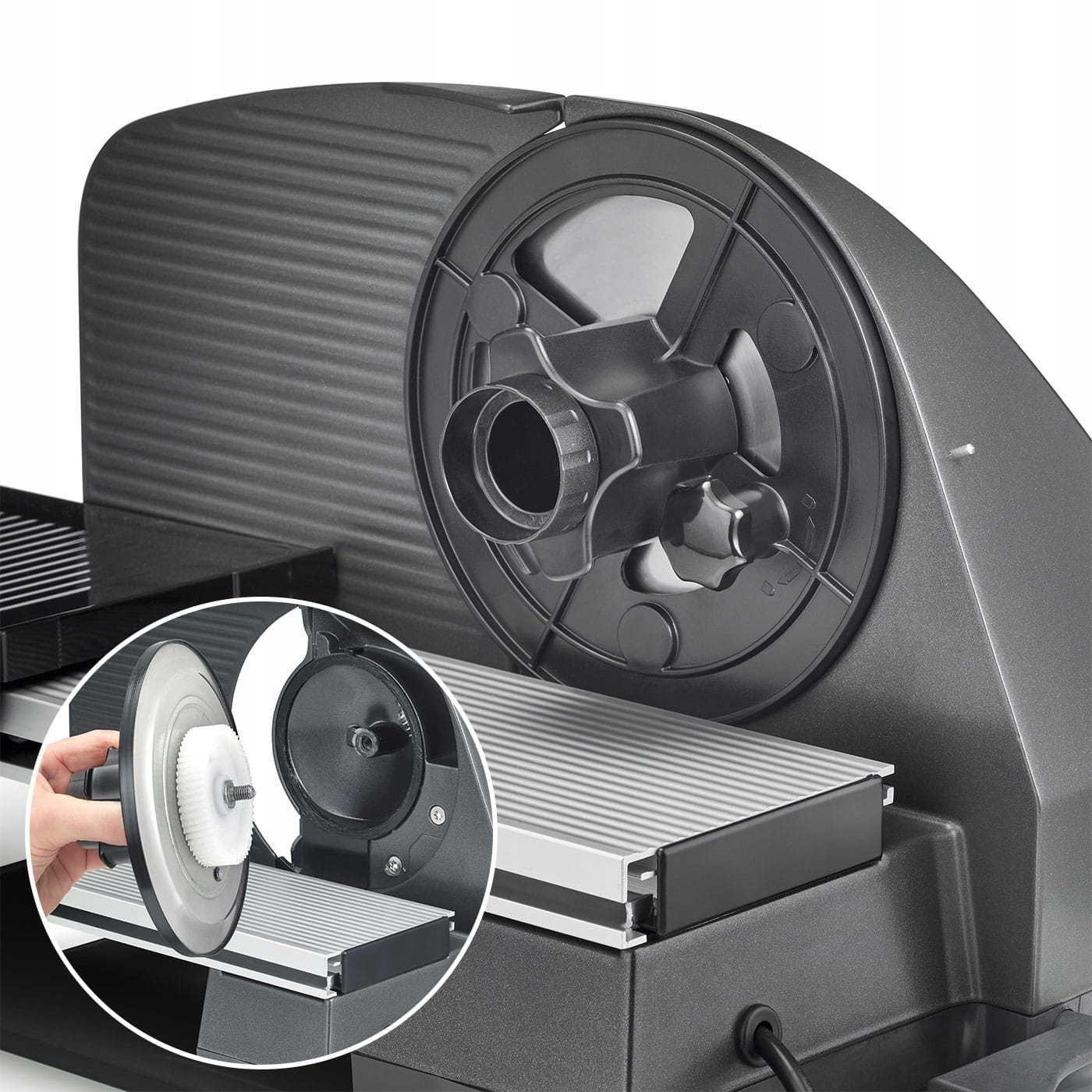 Ergonomiczny design z przechyłem 30° dla wygody użytkowania