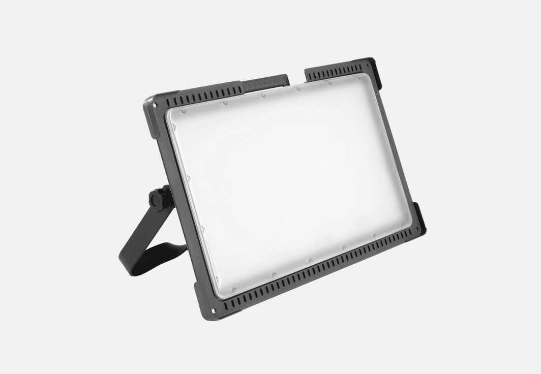 Akumulatorowy naświetlacz roboczy MAGNUM MULTI-BATTERY L – Wydajne oświetlenie LED 9250lm