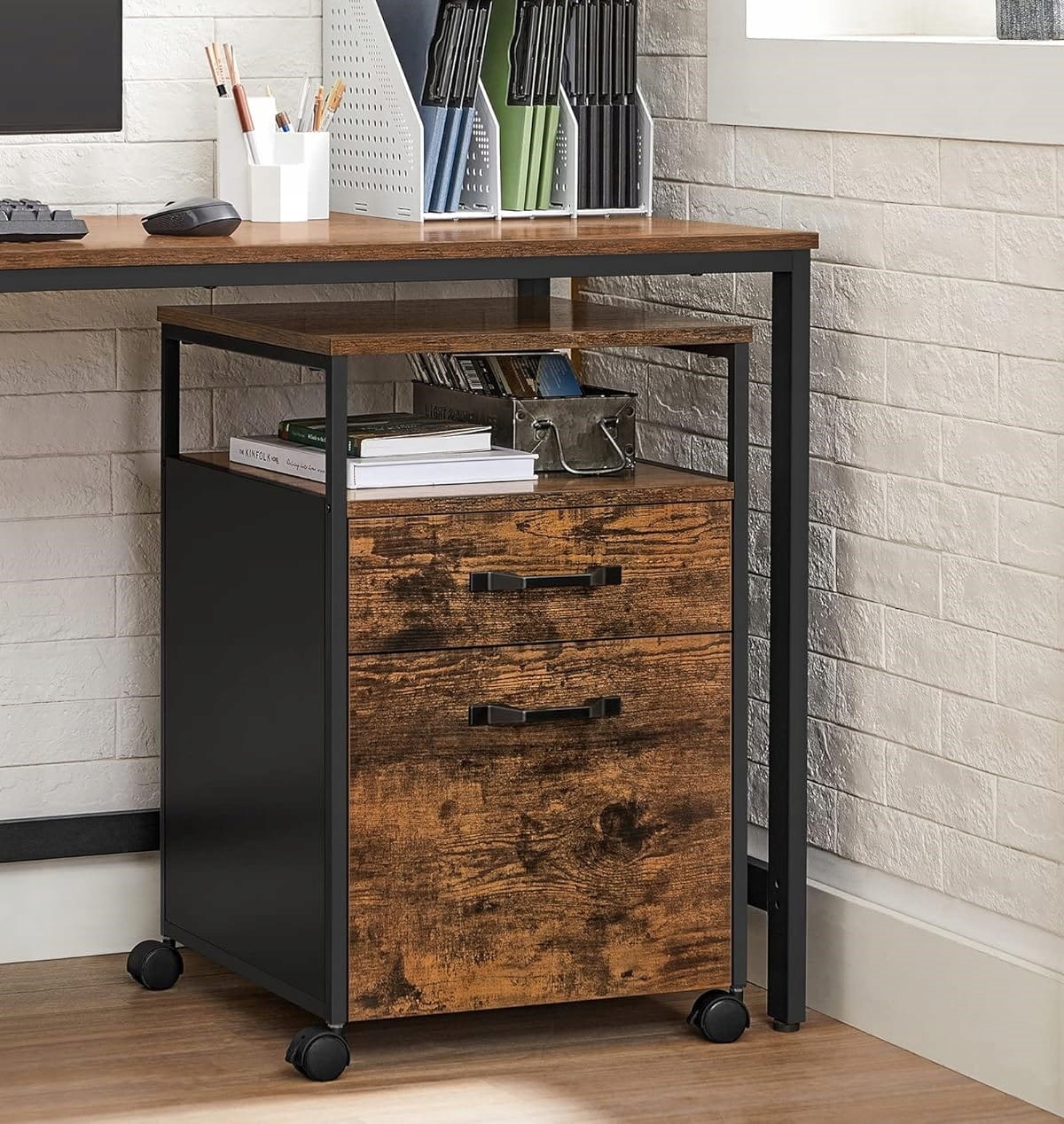 Praktyczne przechowywanie z dwiema szufladami