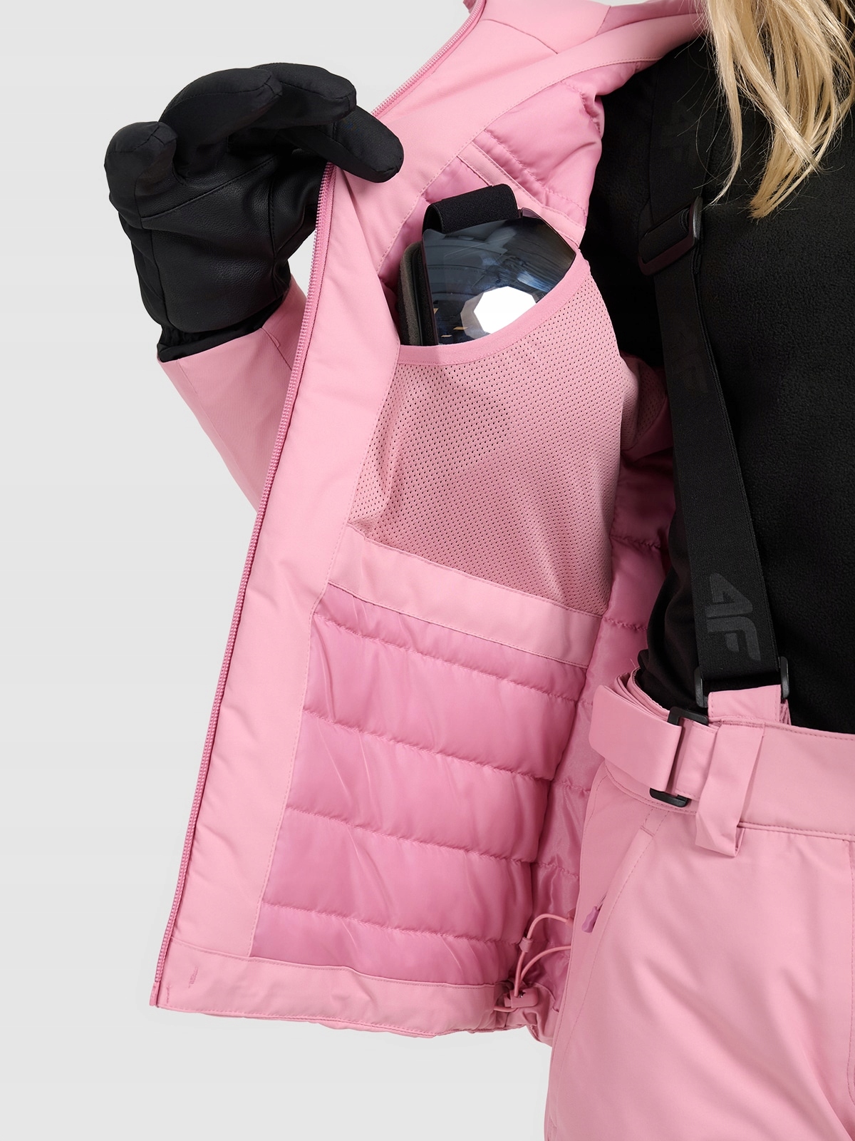 Praktyczne kieszenie na zamek – Bezpieczne przechowywanie