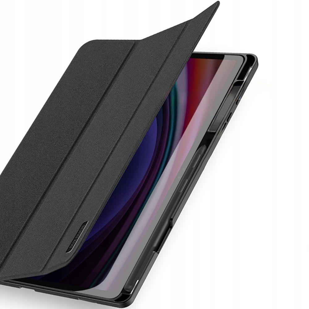 Wycięcia na kamerę i porty – Pełny dostęp do funkcji tabletu