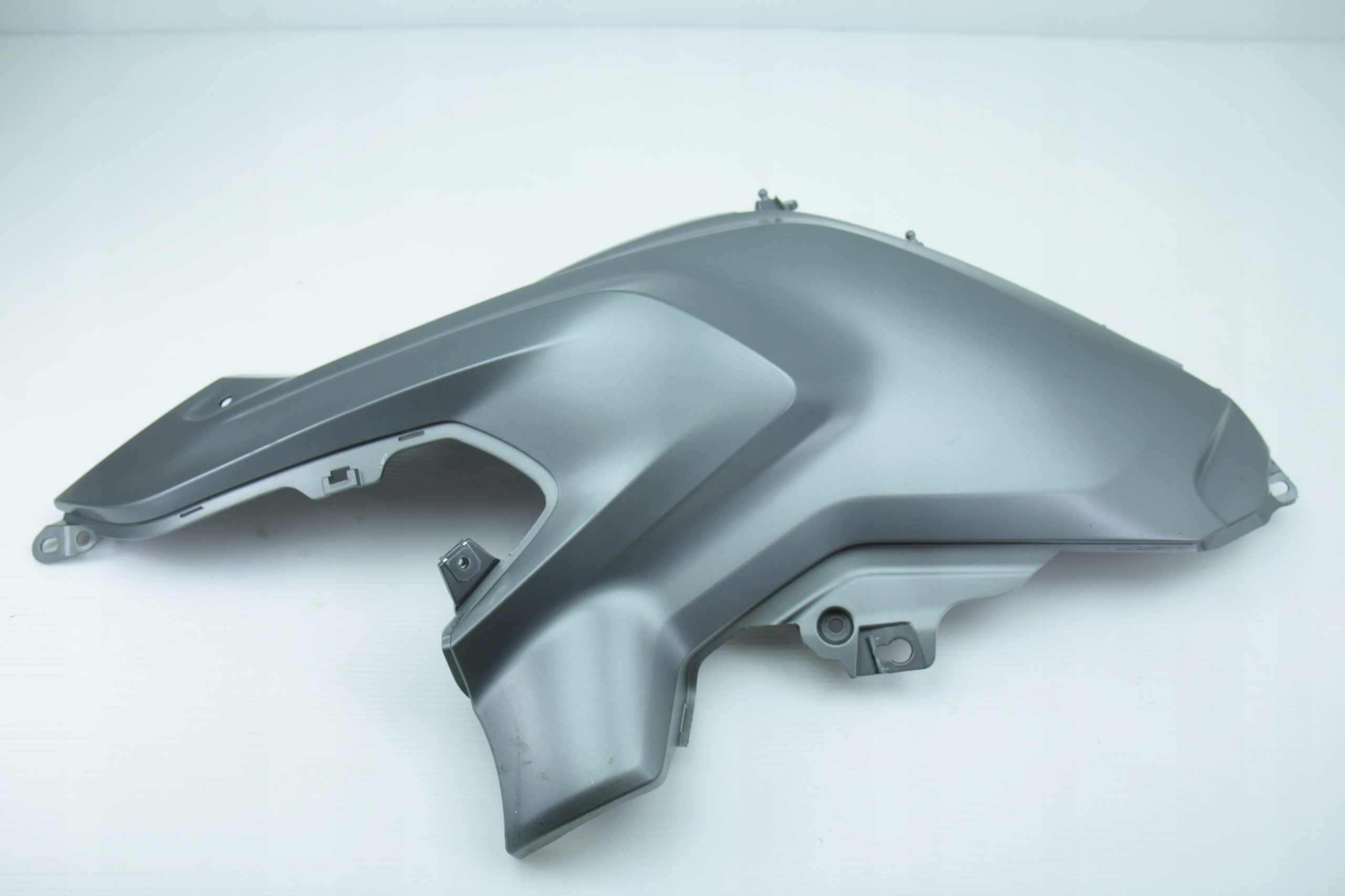 Bezpieczeństwo użytkowania – Montaż do ściany dla większej stabilności