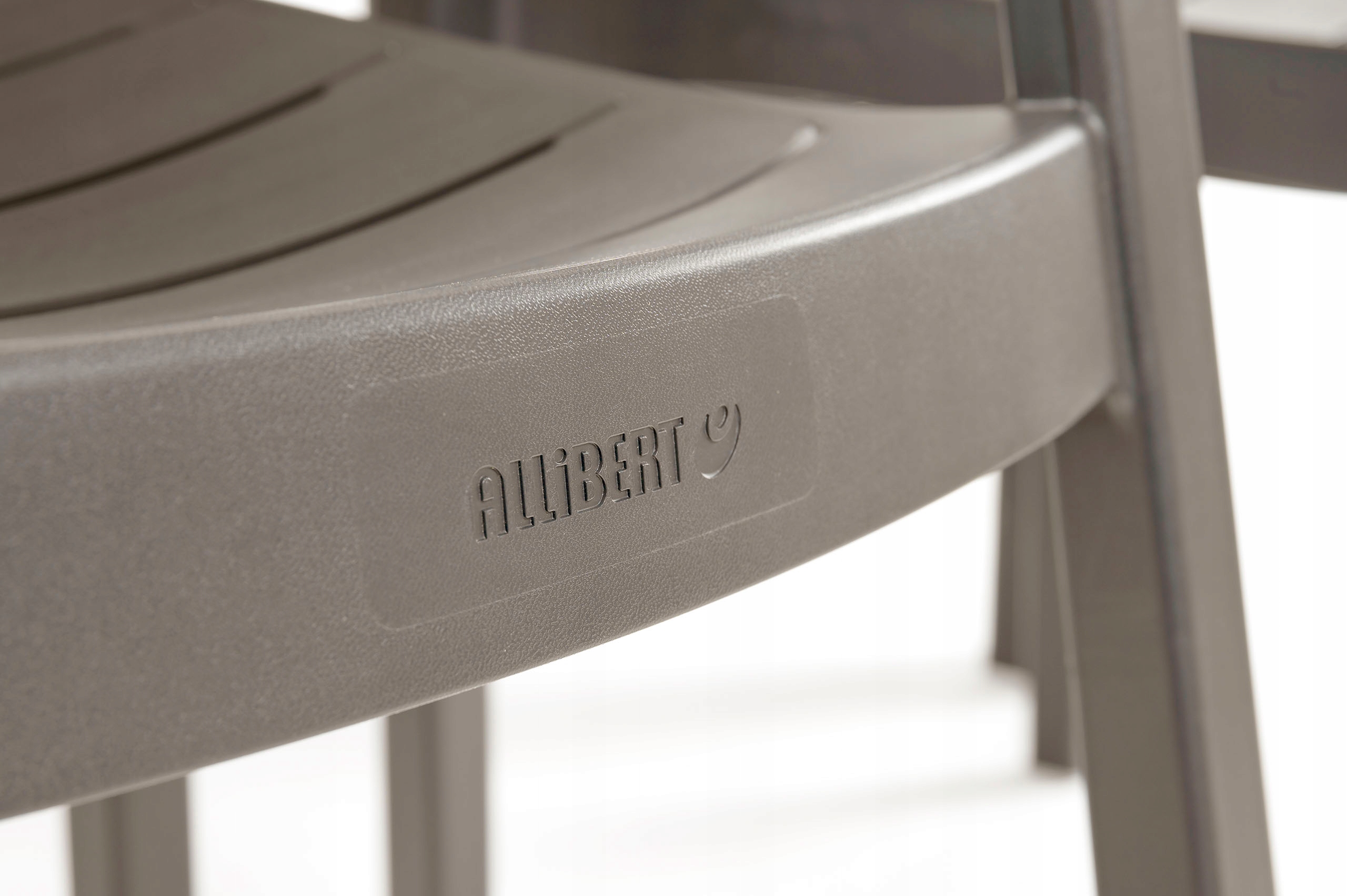 Nowoczesny design i trwałość materiałów