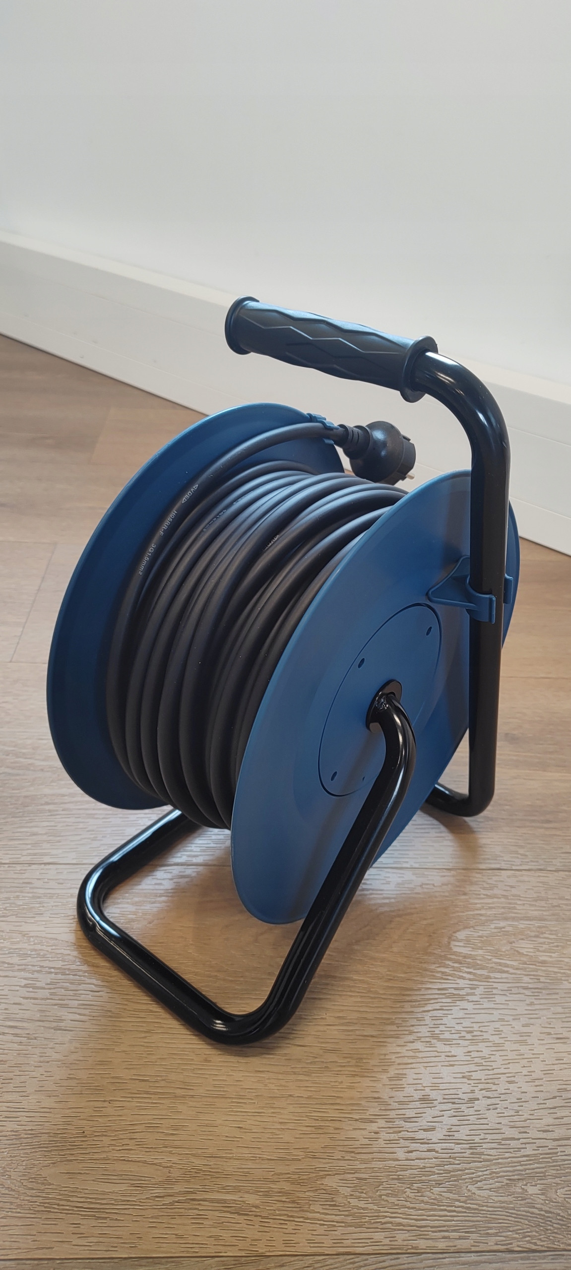 Wysoka jakość przewodu H05RR-F o długości 30 metrów