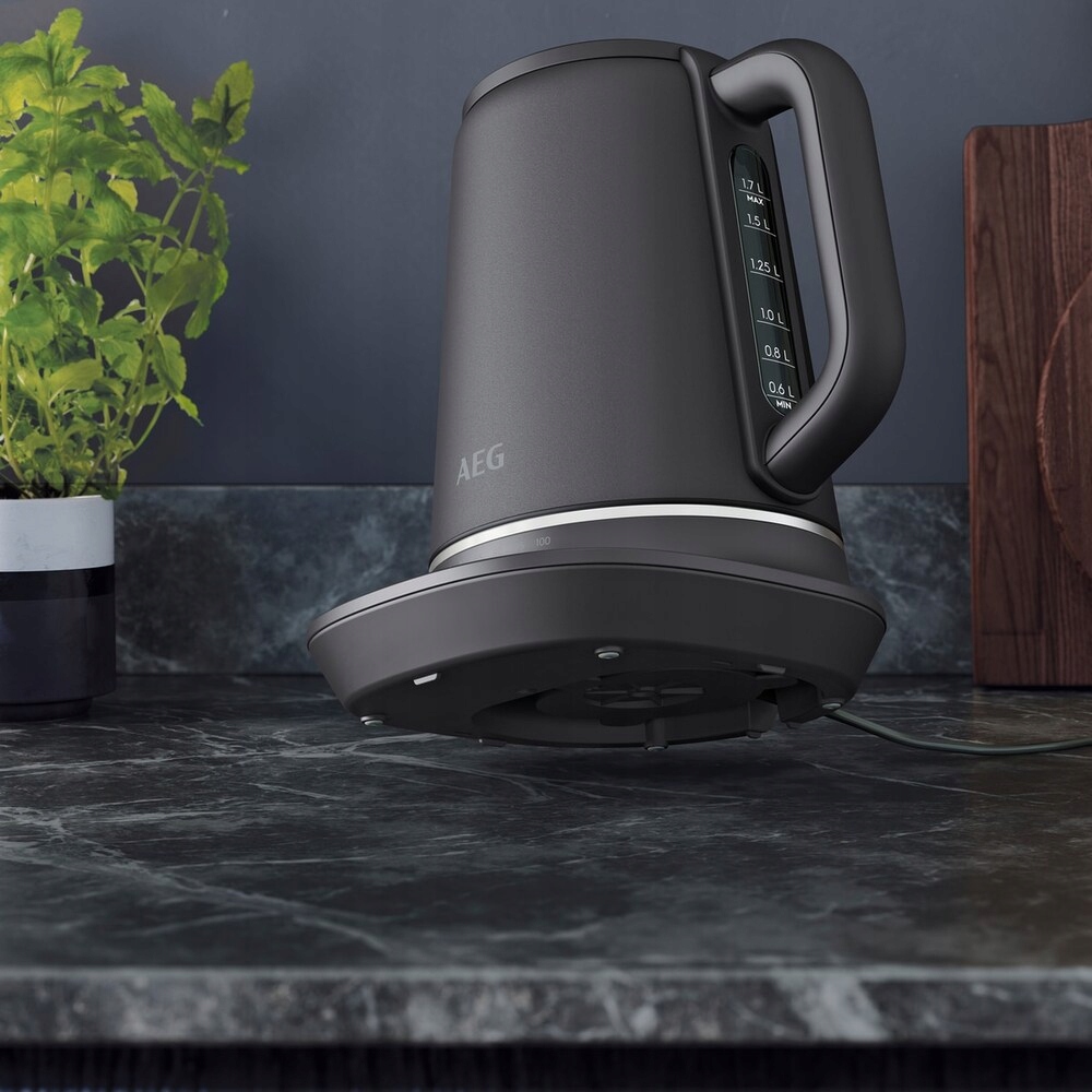 Moc 2400 W – Szybkie gotowanie wody