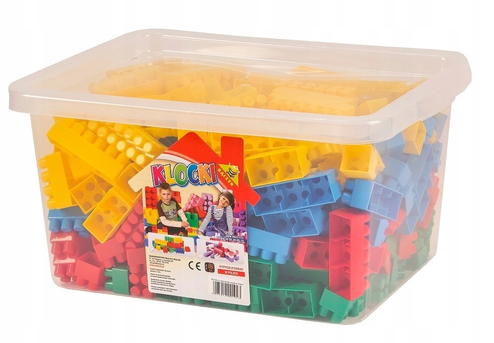 Klocki w pojemniku – Kreatywna zabawa dla dzieci
