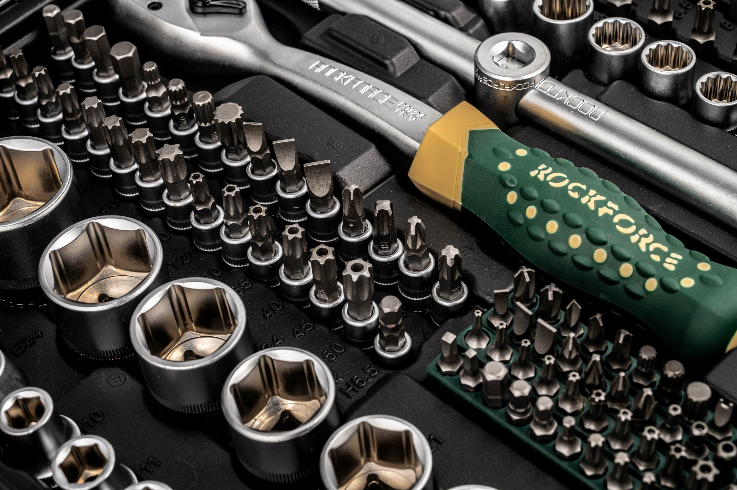 Ergonomiczne rączki – Komfort i pewność chwytu podczas pracy