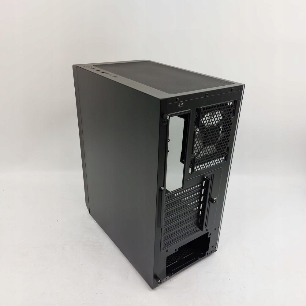 Maksymalna długość karty graficznej do 330 mm